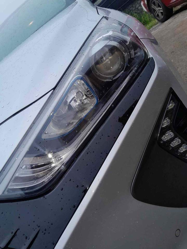 Entretien optique de phare auto Les Trois-Bassins